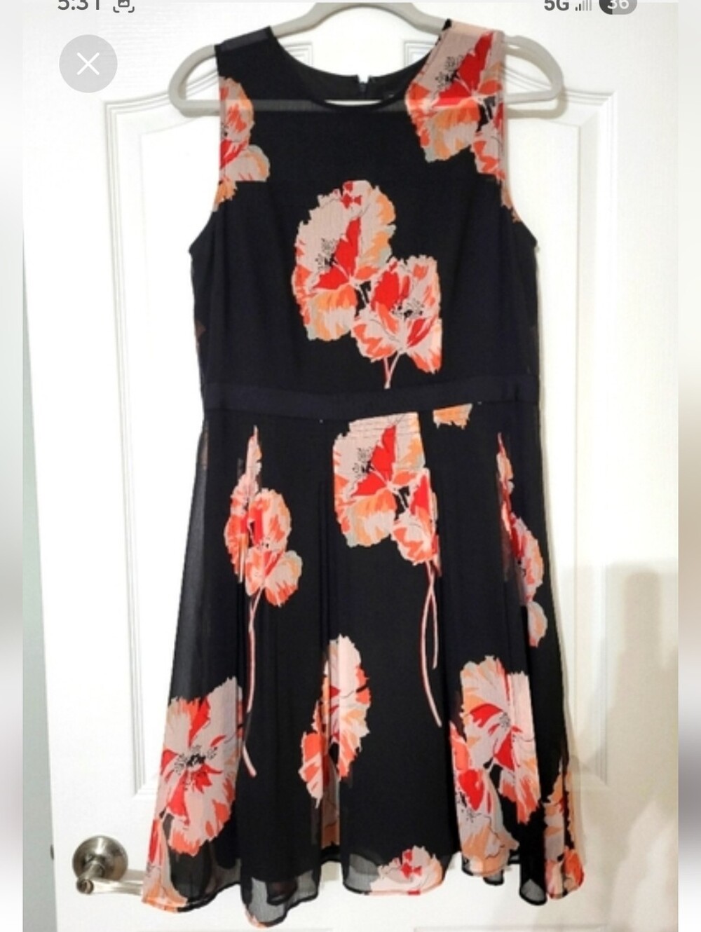 Hot Pick Current Style EUC Gorgeous fit and flare dress
